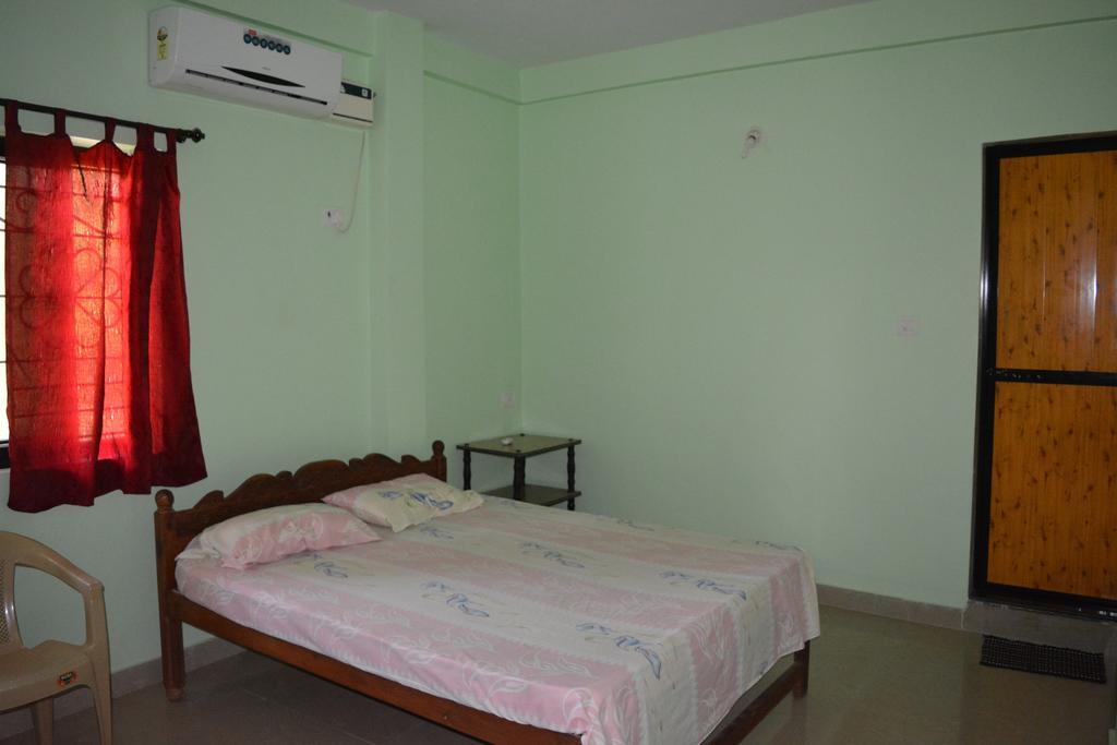 Vailankanni Guesthouse Morjim Ruang foto
